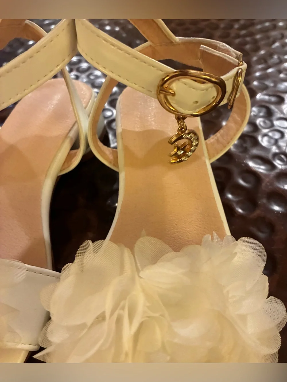 Girls Ivory Floral Ankle-Strap Sandals Size 12
